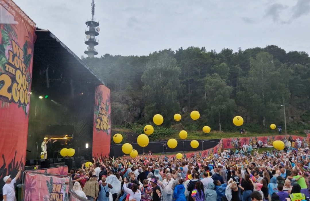 Stabilitet, fart og sommerstemning – CoreGo på We Love the 90s & 2000s