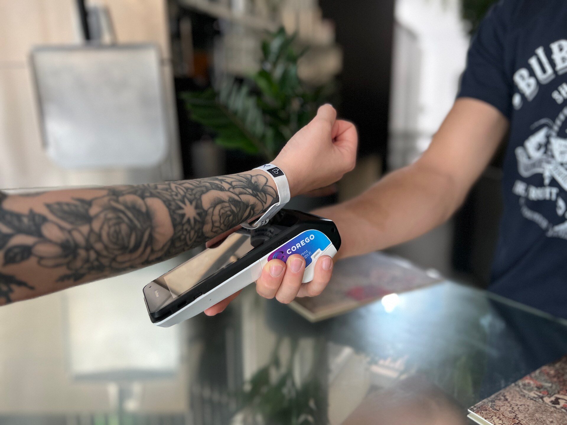 smart wristbands 2
